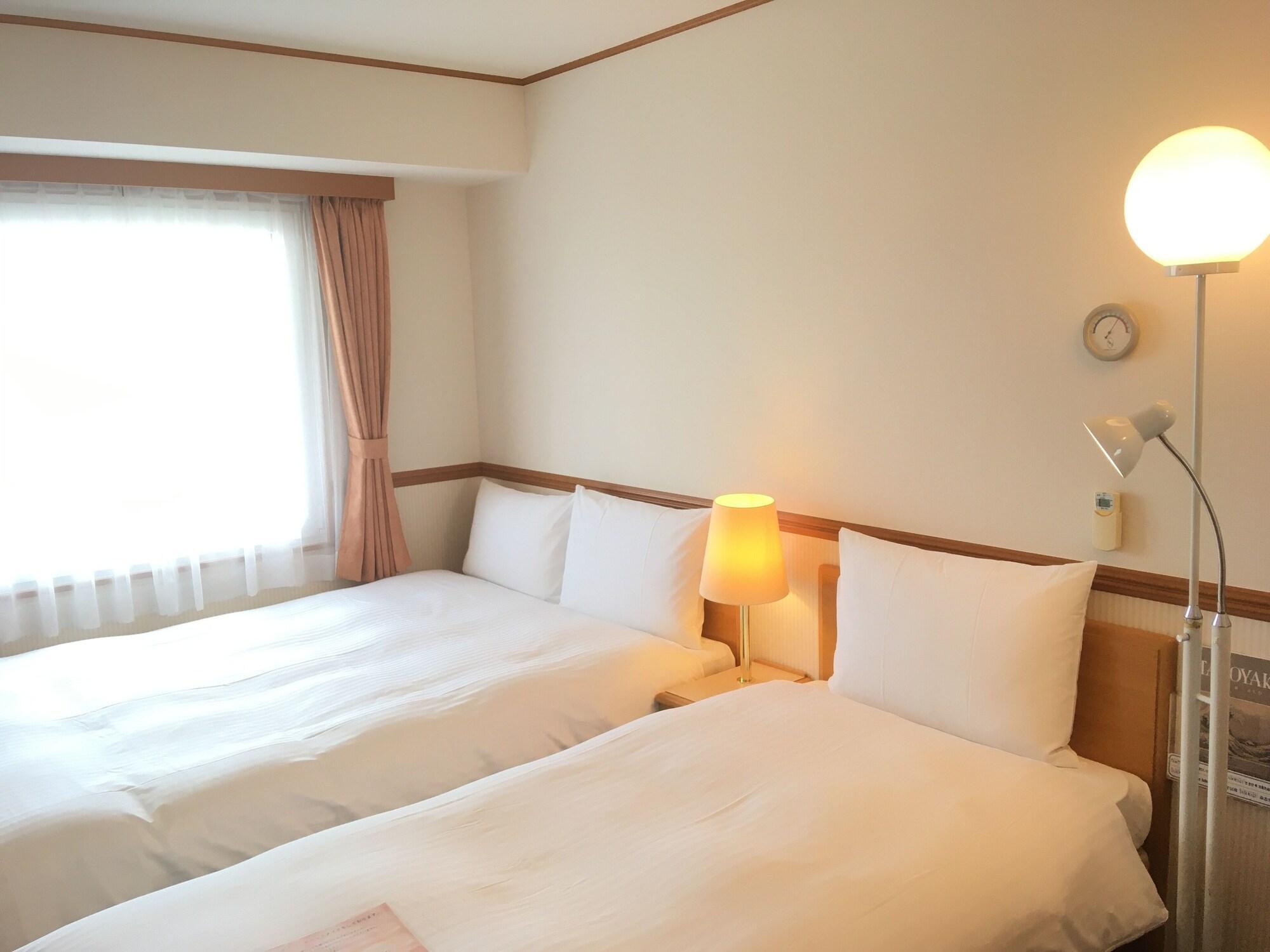 Toyoko Inn Kitakyushu Airport Exterior foto