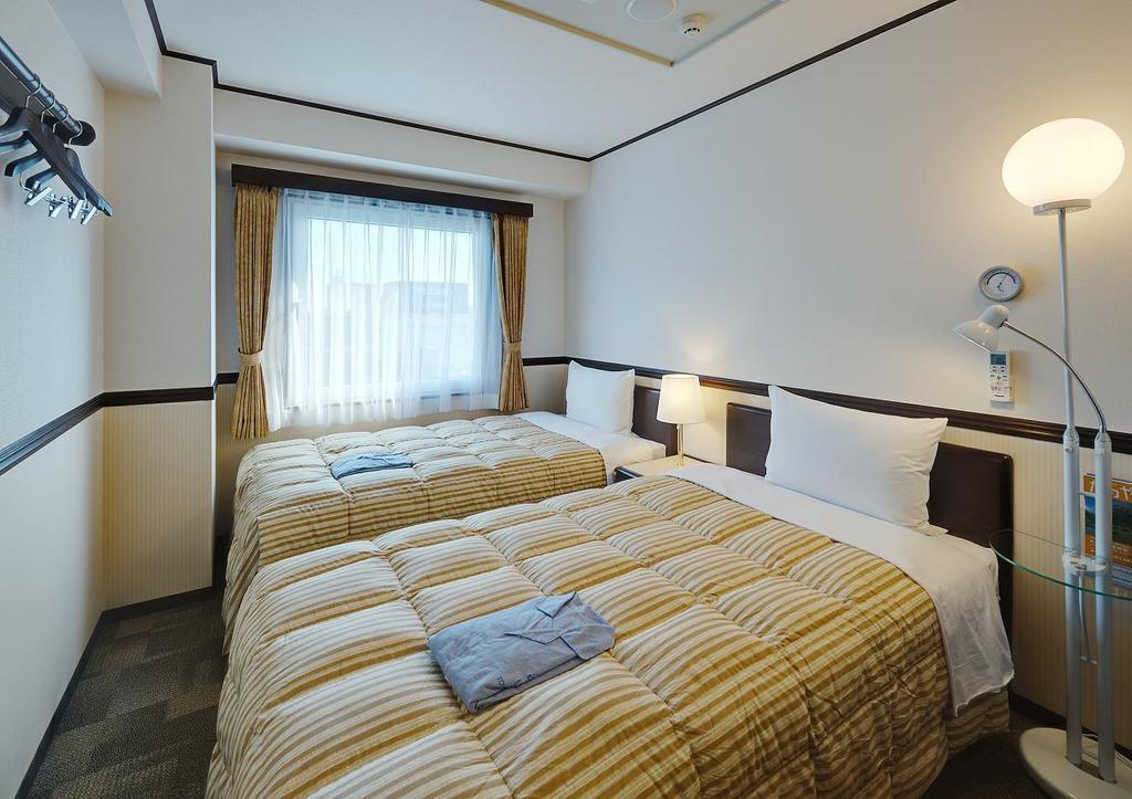 Toyoko Inn Kitakyushu Airport Exterior foto